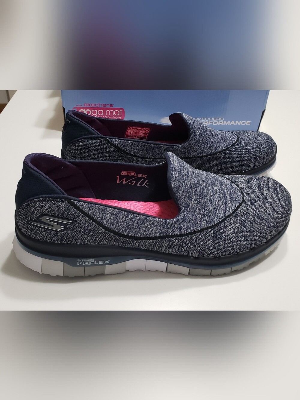 NWOT - SKECHERS GO FLEX WALK 14010-NVGY